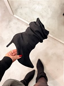 Bota Feminina Ravena Slouch Preta em Camurça