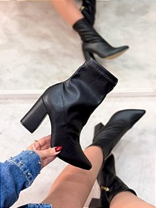 Bota Feminina em Strech Yasmin Preta