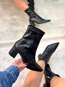 Bota Feminina Flávia Preta em Strech
