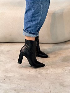 Bota Feminina Perla Preta Salto Bloco