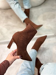 Bota Feminina Ivy Marrom em Meia