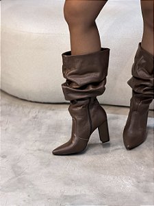 Bota Feminina Siena Slouch Marrom em Couro legítimo