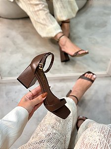 Sandália Feminina Pietra Marrom em Couro legítimo