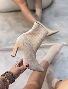 Bota Feminina Ivy Nude em Meia