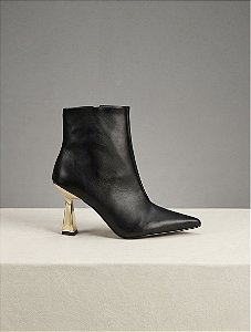 Bota Feminina Samanta Preta com Salto dourado