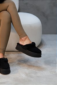 Mule Plataforma Ruby Preto de Pelos