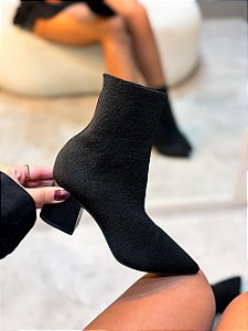 Bota Feminina Raquel em meia tricô preta