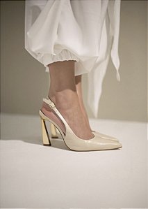 Slingback Feminino Alana Off-white em Couro legítimo com Salto cromado