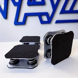 Base para Subwoofer ISOPRO-MINI-C4-01-B (Caixa com 4 Peças)