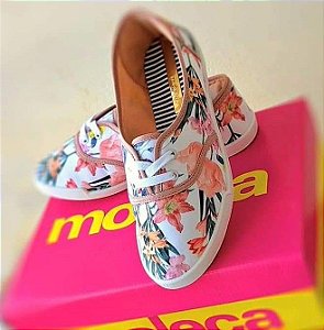 tenis moleca floral