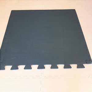 Tatame Cinza Escuro 1,04m X 1,06m X 15mm + 3 Bordas de Brinde