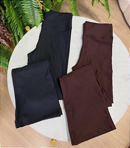 Calça flare flanelada