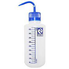 Pisseta Graduada 500ml Azul Bico Curvo GG