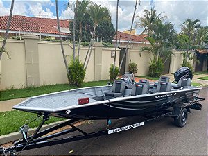 Conjunto Uai Barco Black Bass 6.0 Expedition + Motor Mercury 60 HP 4T ELPT EFI Montado e pronto para navegar - Preço do motor PJ ou Produtor Rural