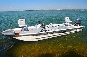 Conjunto Barco Levefort Apolus 550 Fish Tracker Freestyle + Mercury 50 ELPTO 2T + Acessórios de montagem - Preço PJ ou Produtor Rural