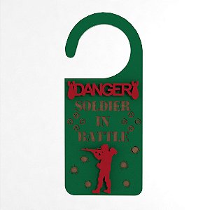 Aviso de Porta relevo Soldier - MDF 10x21cm