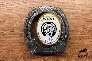 Ferradura Leve Lisa para Cavalo | Sem Guarda Casco