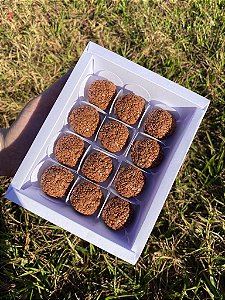 CAIXA PARA DOCES BRANCA COM BORDA C/TAMPA PCT/6UN MAX PAPER