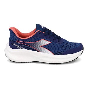 Diadora Fly