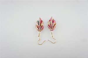 Brinco de origami (folha)