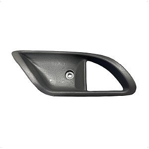 Moldura Maçaneta Interna Porta Lado Direito / Passageiro Para Caminhão Mb Accelo 715 815 915 1016