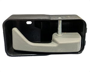Maçaneta Interna Porta - Lado Passageiro LD - Puxador Cinza - Ford Cargo Geração 2 após 2011