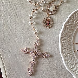 Terço em cristal linha luxo com zirconias