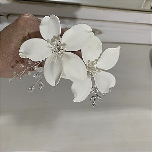 Lírio em porcelana modelo Ana Camila