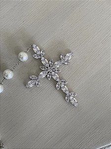 Crucifixo em zirconias modelo Fernanda
