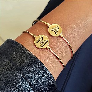 Bracelete Click Inicial Cravejada com Zircônia Cristal ( Escolha a Inicial )