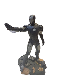ESTÁTUA IRON MAN: WAR MACHINE