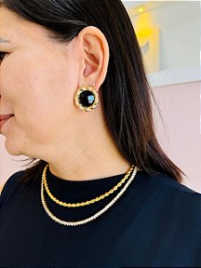 Brinco Circulo Preto Com Borda Dourada