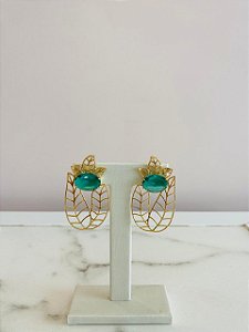Brinco Folhas Vazadas Com 1 Pedra Verde
