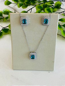 Conjunto quadrado cravejado