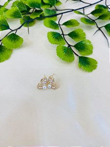 Brinco Borboleta Com Zirconia E Perola