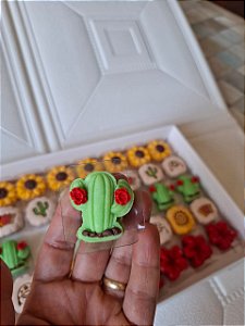 Ejetor Modelador Cacto para Brigadeiro e Doces