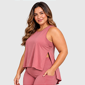 Regata fitness com fenda plus size