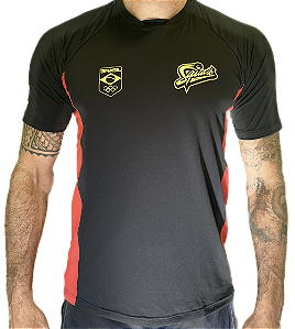 Camiseta Squash Store Preta Vermelha e Dourada