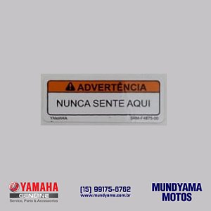 Etiqueta de Advertência (NUNCA SENTE) (22) - XTZ 150 CROSSER / XTZ 250 LANDER (Original Yamaha)