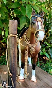 Cavalo em cerâmica.