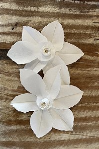 Dupla de orquídeas em crepe