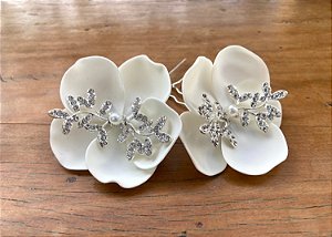 Flor em porcelana Júlia