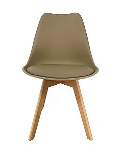 Cadeira Siena com a base natural e Assento em Polipropileno e couro ecológico Fendi Fratini 1.00220.01.0034