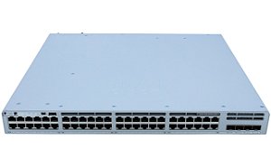 Switch C9300L-48PF-4X-E Cisco