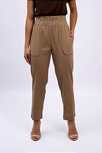 Calça Reta Cós Elástico Bolso Amplo