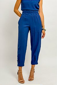 Calça Cenoura Detalhe Lateral Vazado