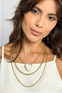 Colar Triplo Pingente Coração Madrepérola