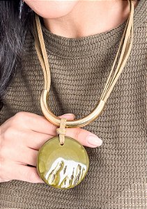 Colar Cordas Detalhe Metal Pingente Pedra