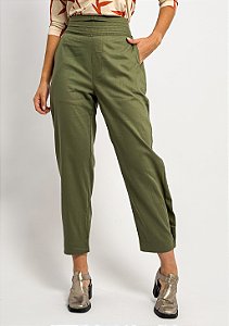 Calça Reta Cós Pregas Detalhe Botão Barra