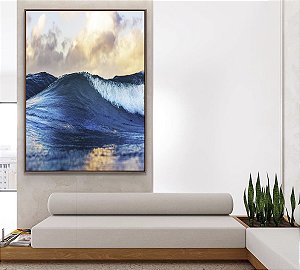Quadro Vertical Mar Azul Vivo Ondas Leves e Céu Claro Natureza Arte Canvas Moldura